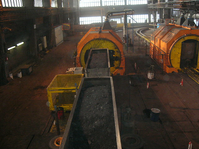 A machine for emptying mine cars at Lippe colliery !