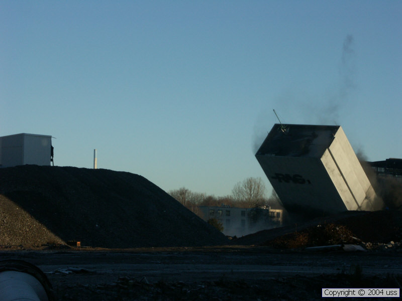 Fallender Turm von Schacht 8 !