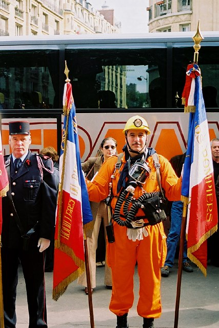 Ein Grubenwehrmann in Paris !