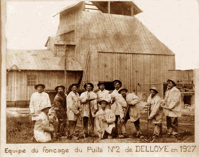 Sinking the Delloye colliery !