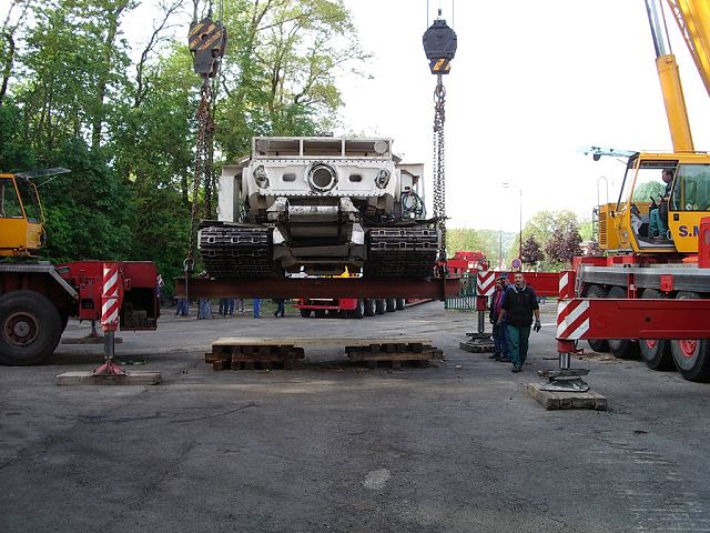 A tracked vehicle arrives !