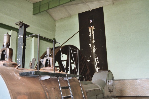 Boiler and driving wheel !