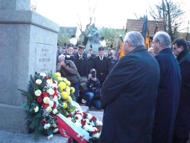 The laying of the wreaths !