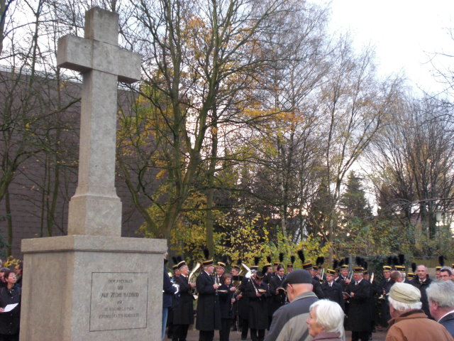 The cross at the memorial site !