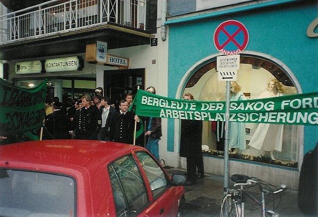 Demonstrating miners in Austria !