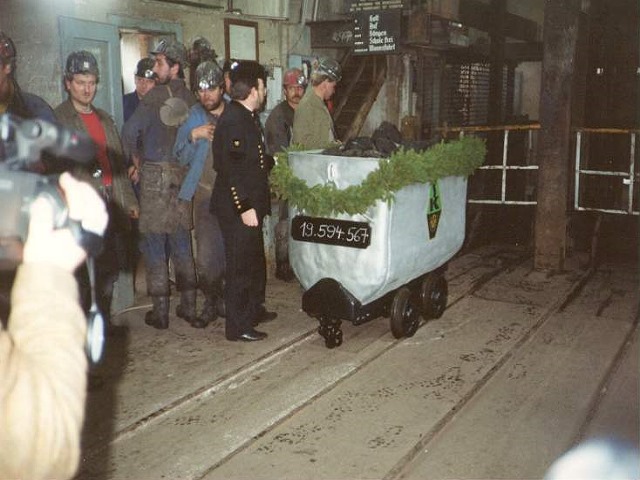 The last ton of coal arrives at the surface !