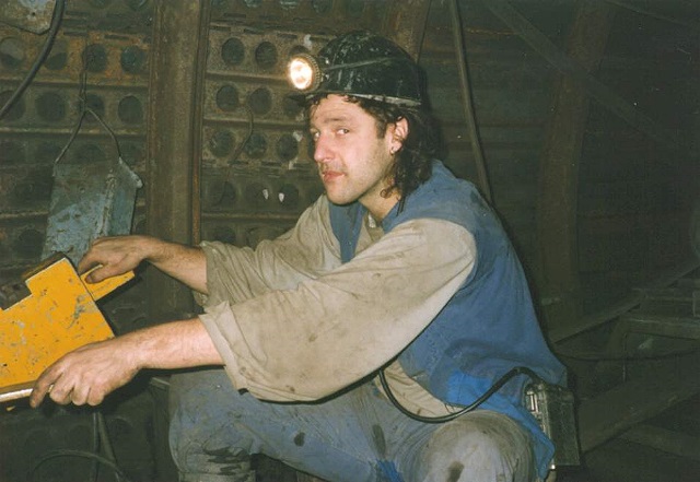 During the hard work in the colliery !